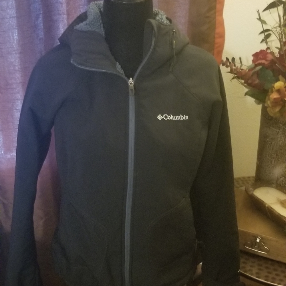 Columbia Black Hooded Softshell Jacket